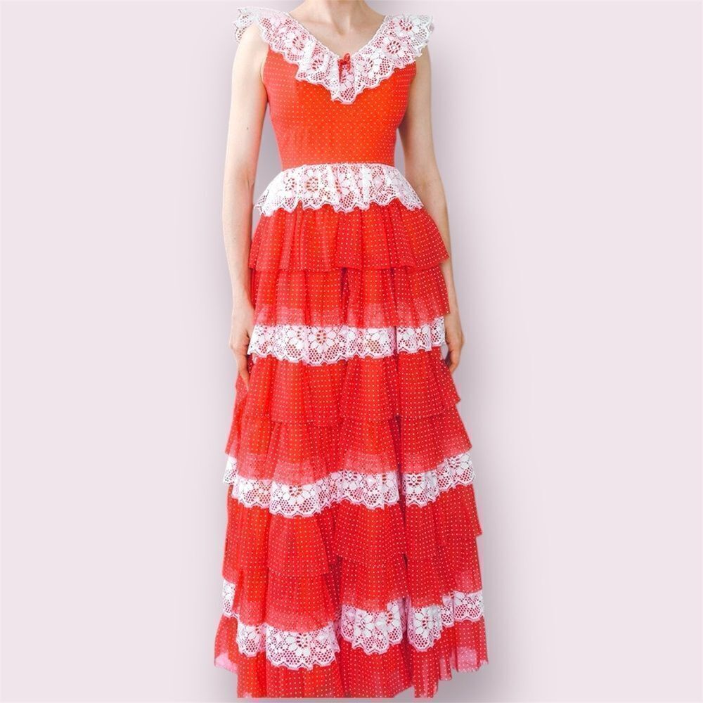 NADINE Vintage 1970s Swiss Dot Prairie Tulle & Lace Tiered Gown